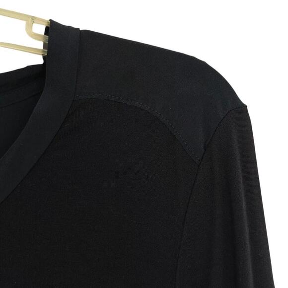 Vince Rayon Silk Top Size Medium Navy Blue lightweight Long Sleeves Minimalist - Picture 3 of 8